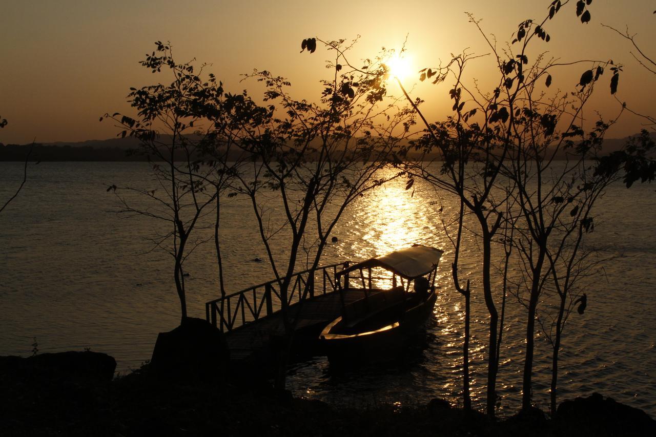 Ecolodge El Sombrero Laguna Yaxha Экстерьер фото