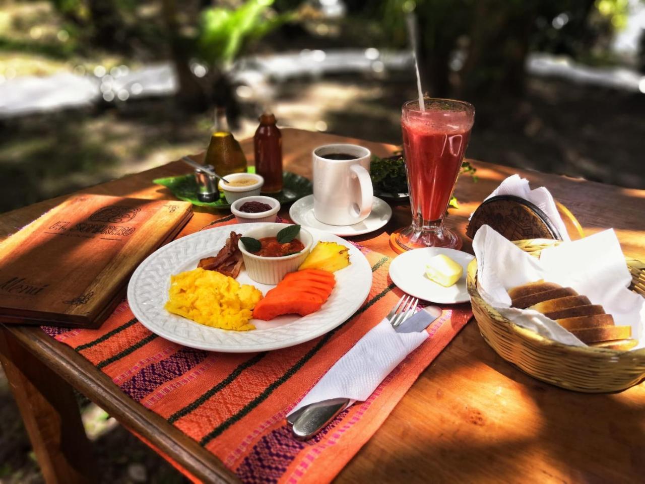 Ecolodge El Sombrero Laguna Yaxha Экстерьер фото